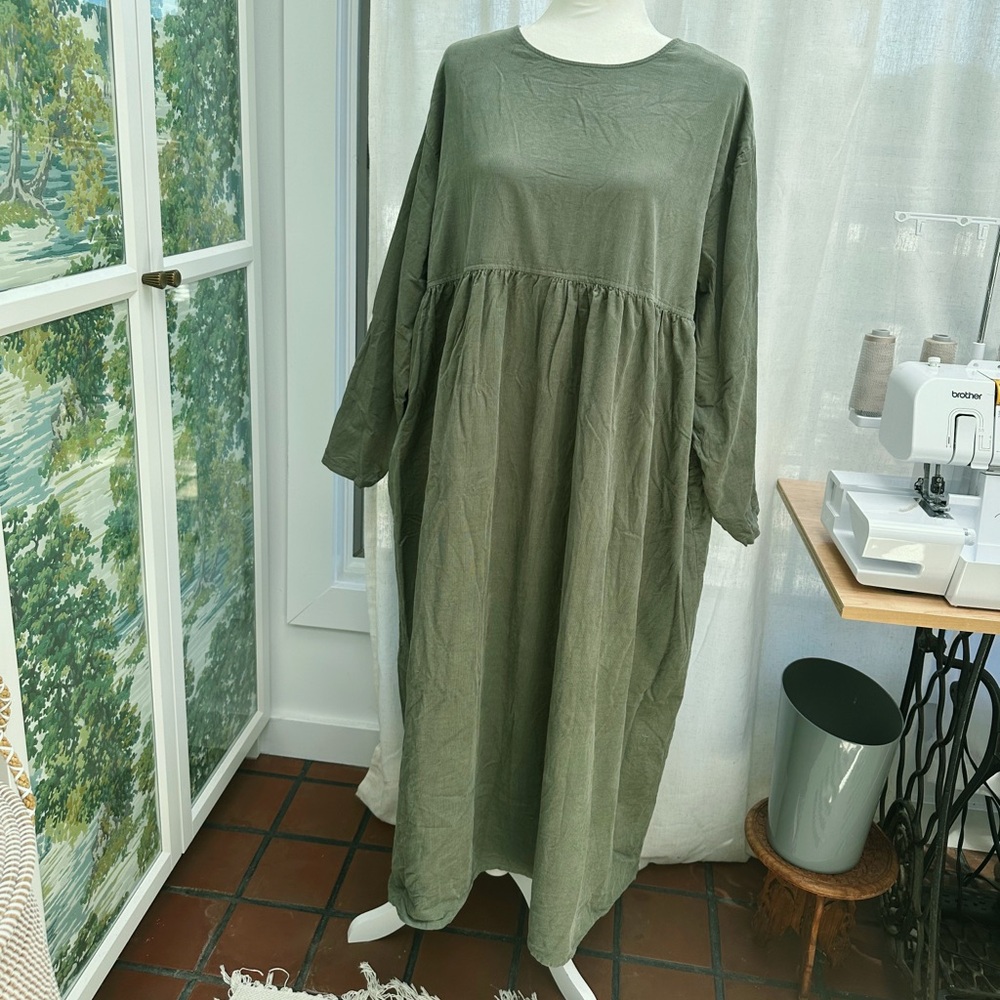 Niko And… Corduroy Oversized Green Dress with Button Back, Japanese Lagenlook